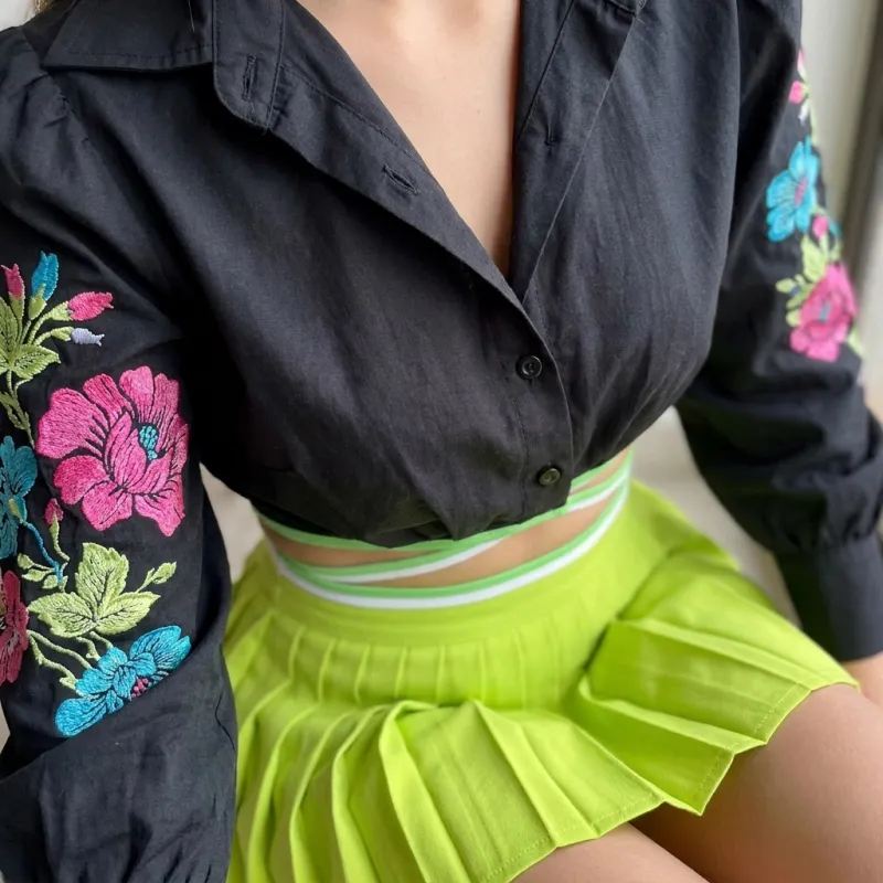 Black Strappy Crop Top