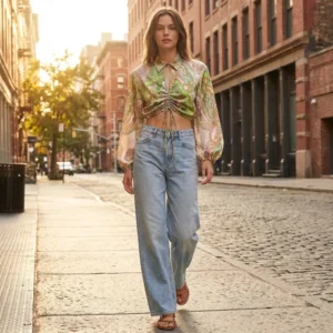 Printed Retro Lace-up Crop Blouse