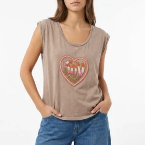 Camel Heart Tee